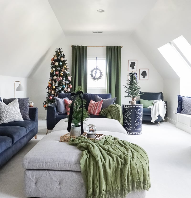 Family Room Holiday Decor - Sincerely, Sara D. | Home Decor & DIY Projects